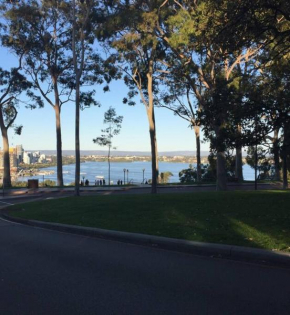 Kings ParkPremium location 2bed apart sleeps 4